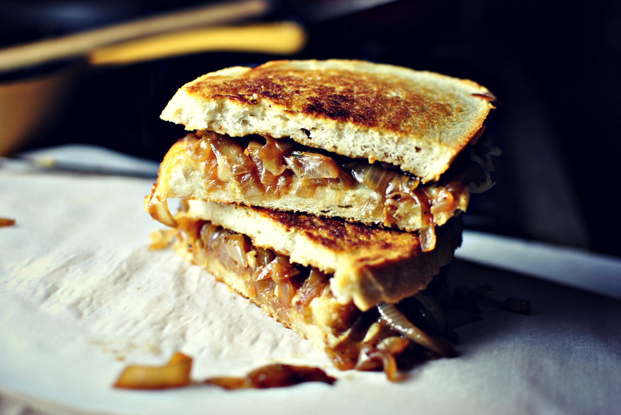 French-Onion-Soup-Grilled-Cheese-Sandwiches.jpg