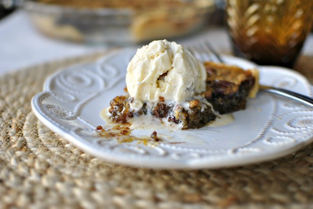 Nutella Pecan Pie l SimplyScratch.com