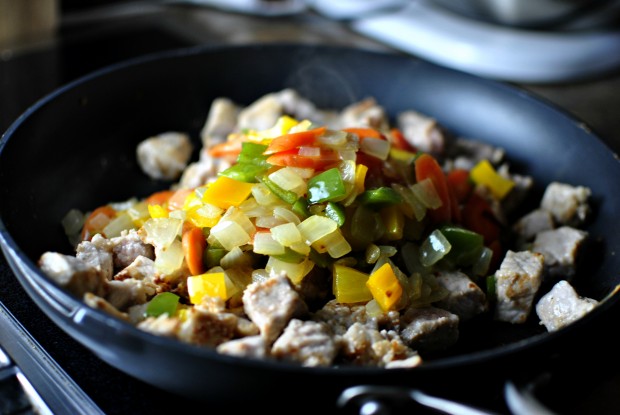 http://www.simplyscratch.com/wp-content/uploads/2013/02/spicy-sweet-and-sour-pork-add-cooked-veggies-620x415.jpg