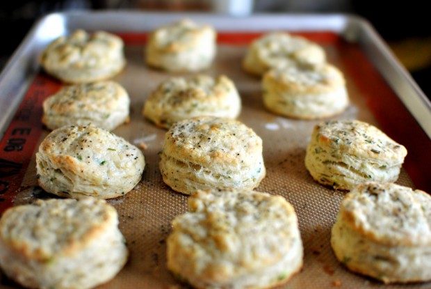 Black Pepper Chive Buttermilk Biscuits l SimplyScratch.com 