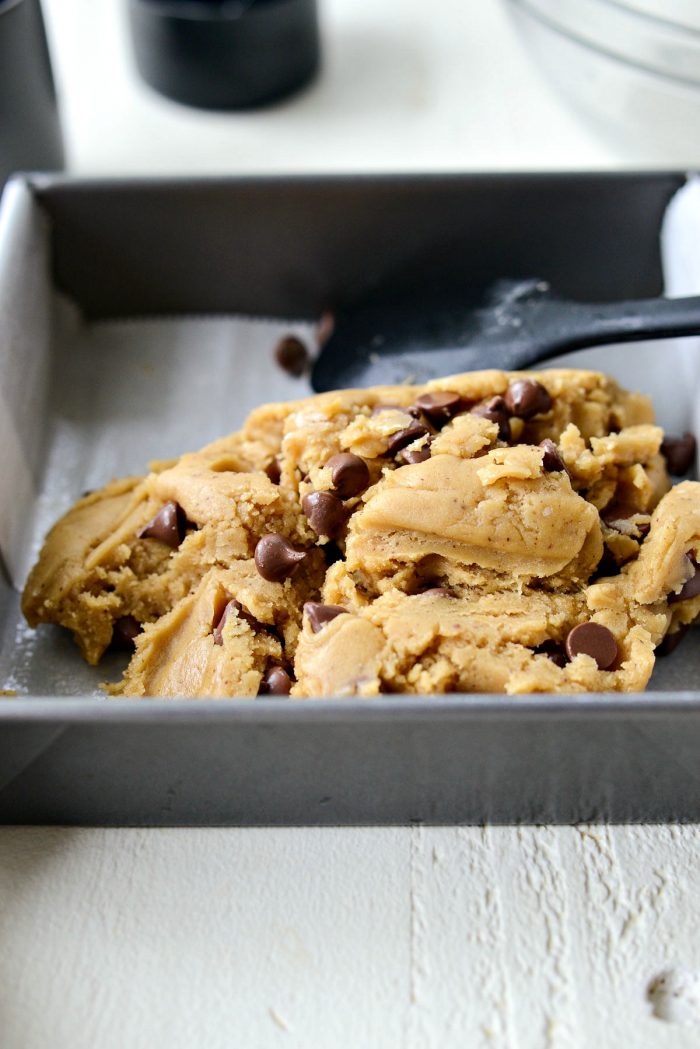 http://www.simplyscratch.com/wp-content/uploads/2020/05/Brown-Butter-Chocolate-Chip-Blondies-l-SimplyScratch.com-brownbutter-chocolatechip-blondies-baking-dessert-easy-recipe-13-700x1049.jpg