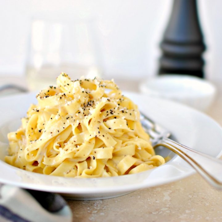 Lighter Fettuccine Alfredo - Simply Scratch