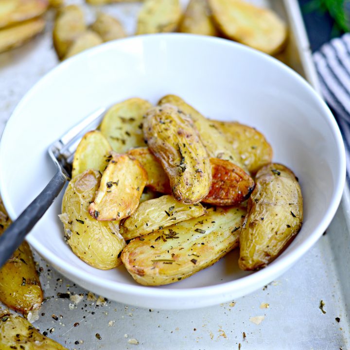 Roasted Rosemary Smoked Salt Fingerling Potatoes Simply Scratch 6772