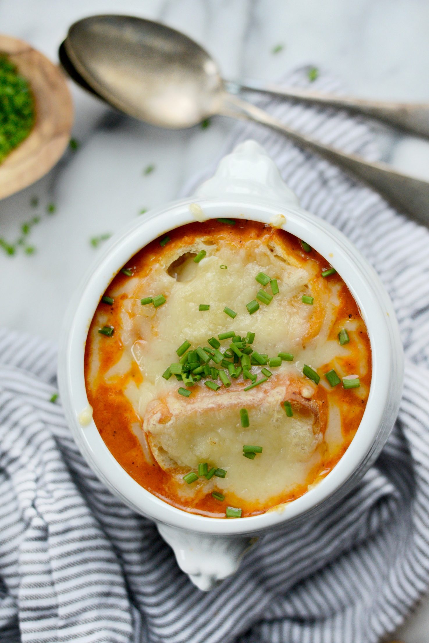 Simple 6 Ingredient 6 Minute Creamy Tomato Soup from Scratch