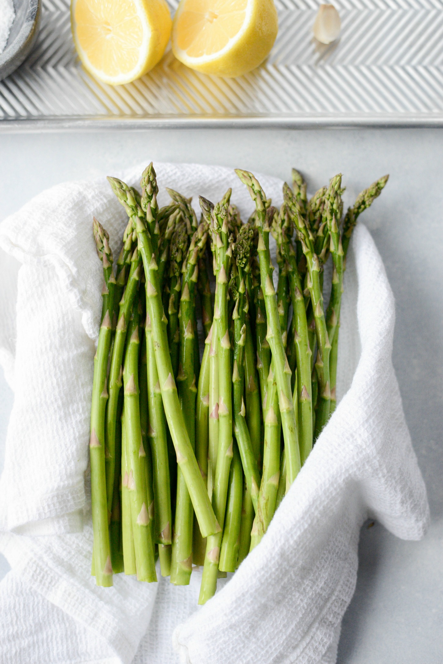 Garlicky Lemon Parmesan Roasted Asparagus - Simply Scratch