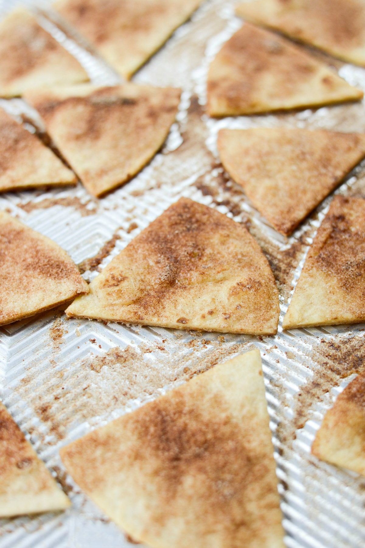 baked cinnamon sugar chips