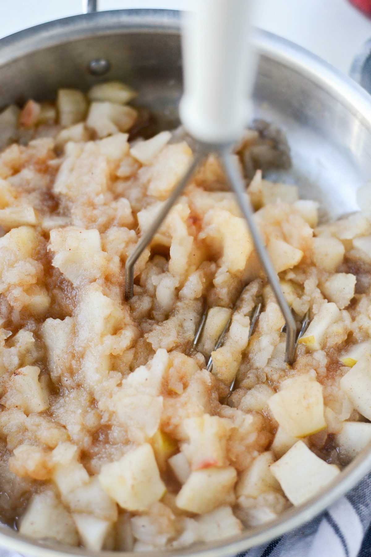 Naturally Sweetened Skillet Applesauce l SimplyScratch.com