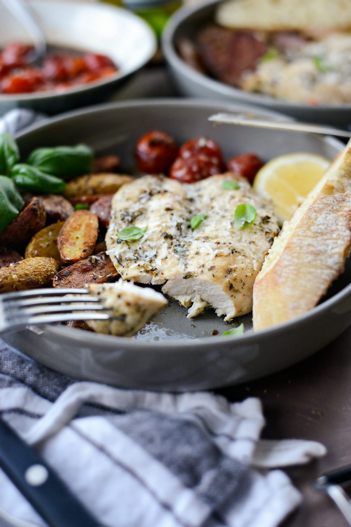 Tuscan Chicken And Potato Sheet Pan Dinner With Balsamic Burst Tomatoes Simply Scratch 8532