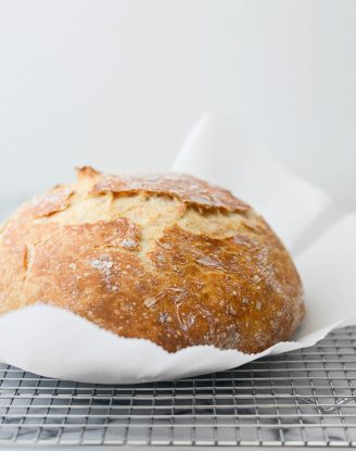 No-Knead Rustic Bread Loaf l SimplyScratch.com #homemade #noknead #bread #loaf #rustic #fromscratch #dutchoven #loaves