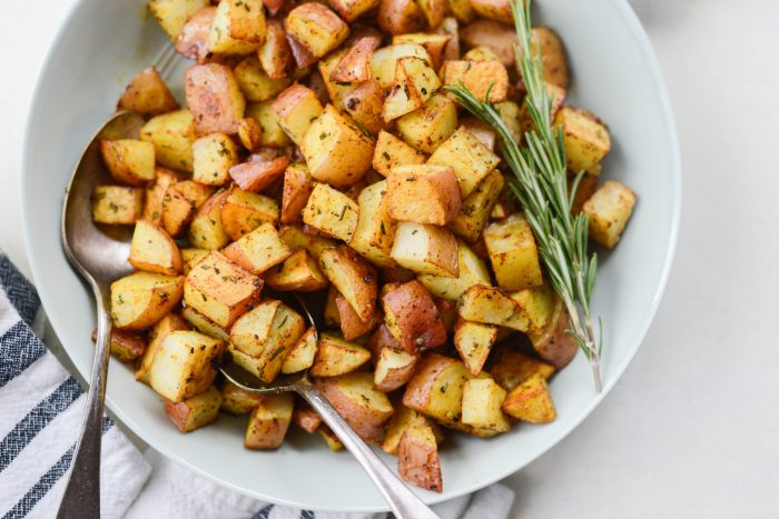 Simple Rosemary Breakfast Potatoes - Simply Scratch