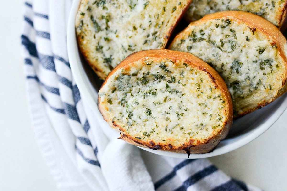 Easy Parmesan Herb Garlic Bread - Simply Scratch