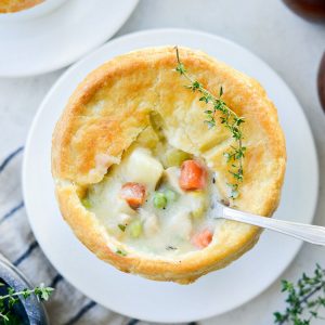 Homemade Chicken Pot Pie l SimplyScratch.com #homemade #fromscratch #chickenpotpie #chicken #recipe #bestchickenpotpie #simplyscratch #dinner