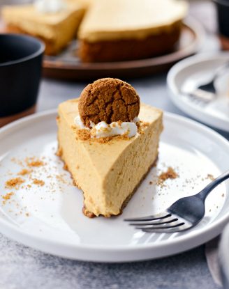 No-Bake Pumpkin Cheesecake with Gingersnap Crust l SimplyScratch.com #homemade #nobake #pumpkin #cheesecake #gingersnap #cookie #crust #thanksgiving #holiday #dessert