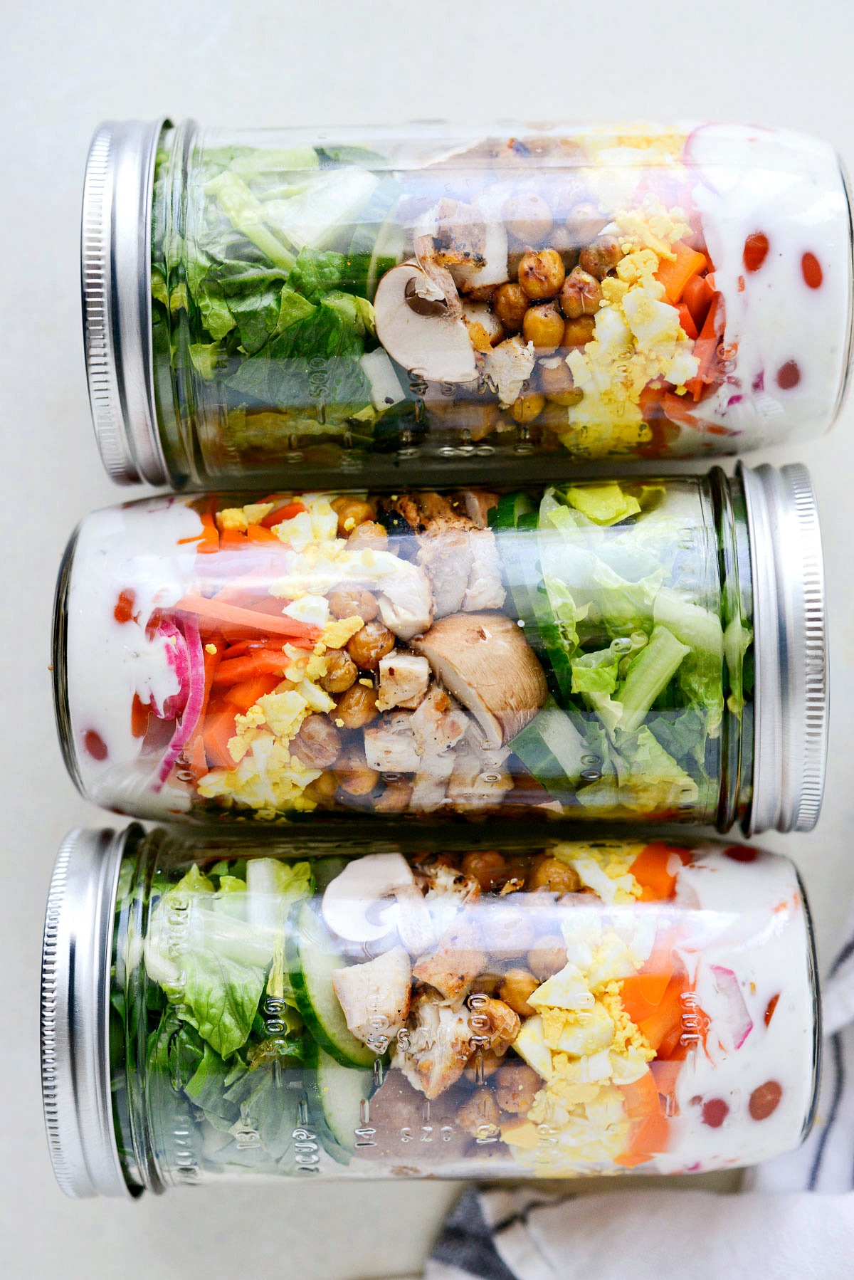 Mason Jar Meals: 24 Healthy Breakfasts, Salads, and Entrées
