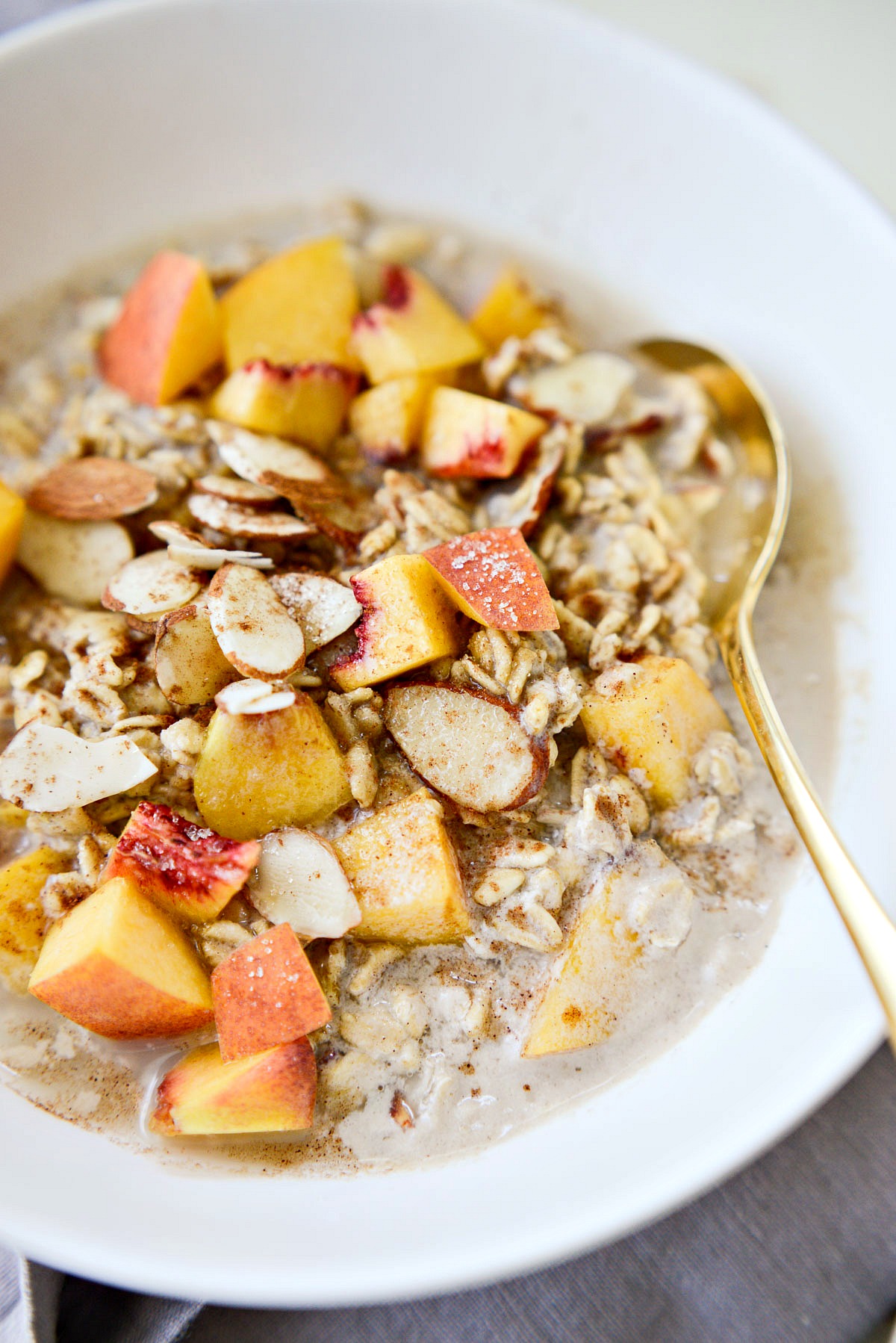 Vanilla Peach Overnight Oats - Simply Scratch