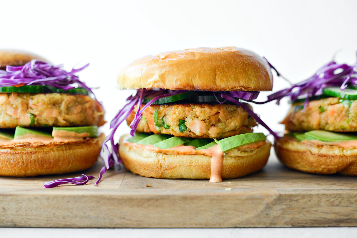 https://www.simplyscratch.com/wp-content/uploads/2021/07/Spicy-Salmon-Burgers-l-SimplyScratch-16.jpg