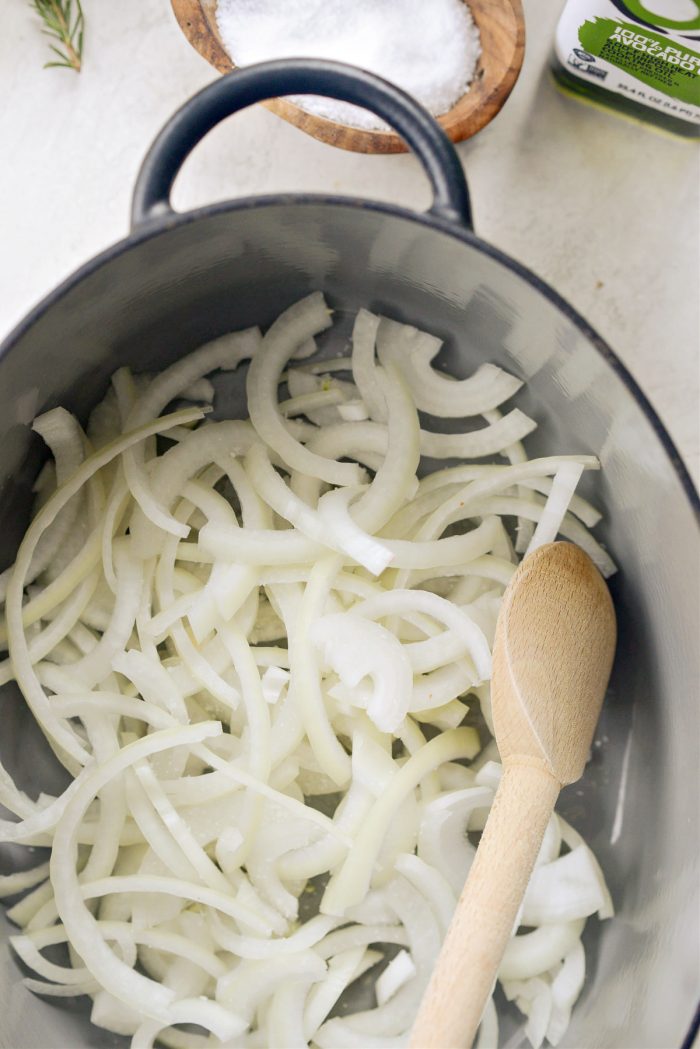 onions in dutch oven