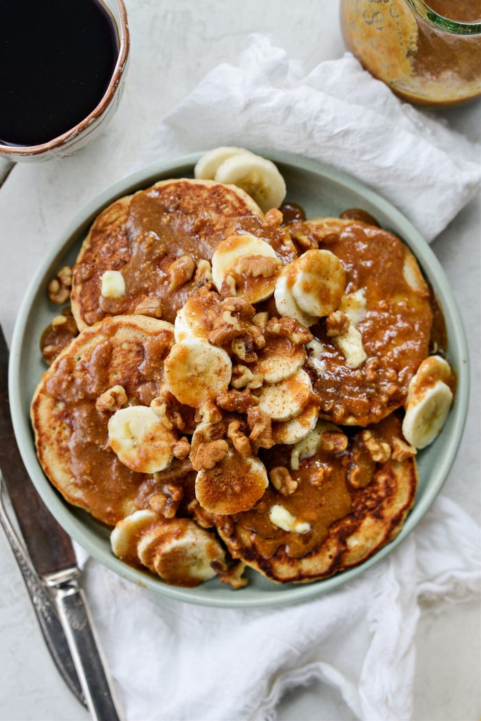 Peanut Butter Oatmeal Banana Pancakes