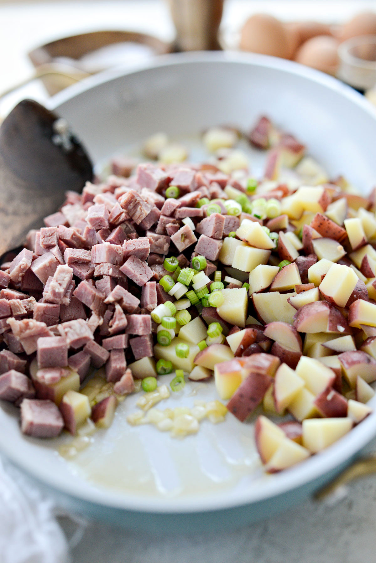 Easy Homemade Corned Beef Hash With Eggs Simply Scratch