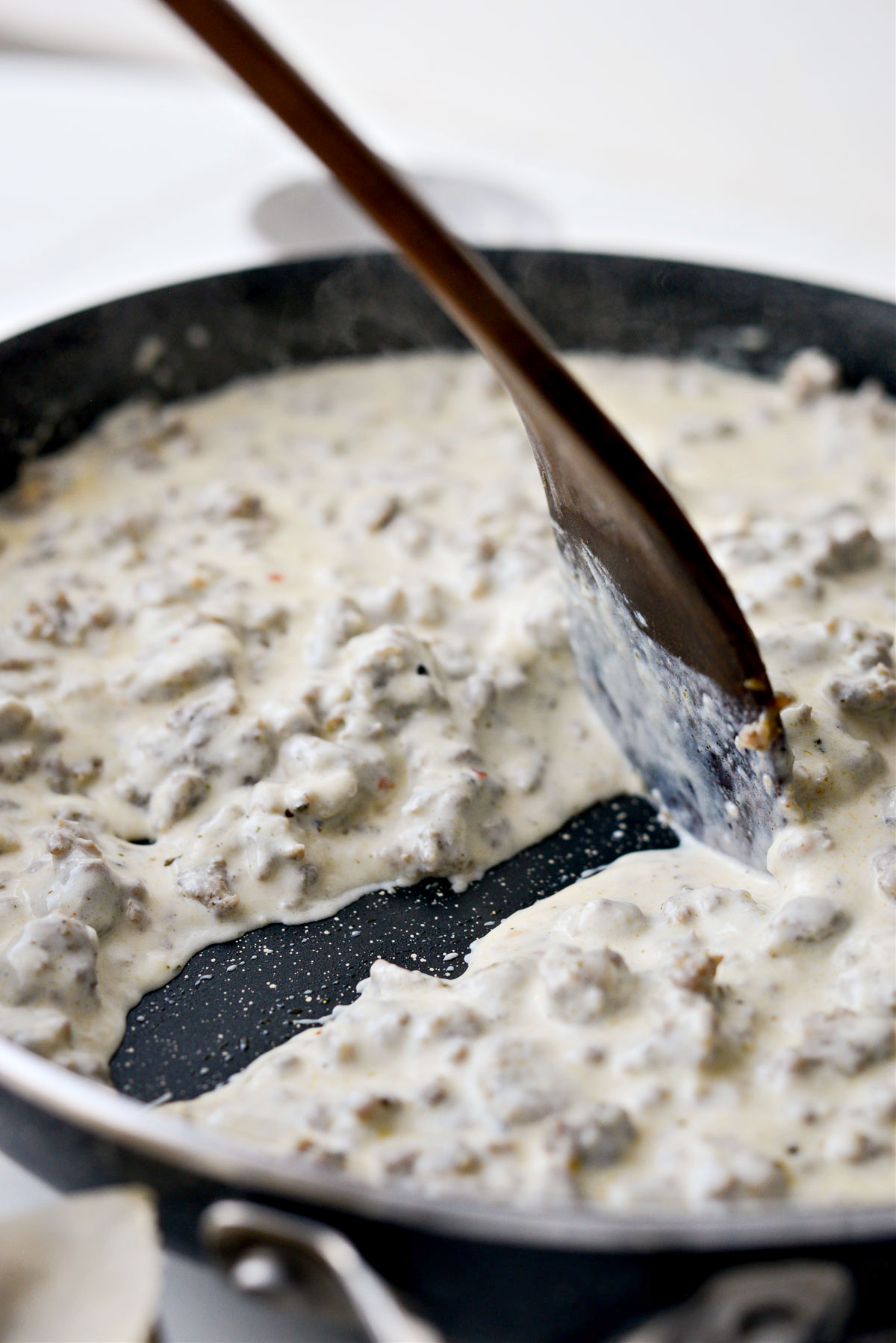 Homemade Spicy Breakfast Sausage Gravy - Simply Scratch