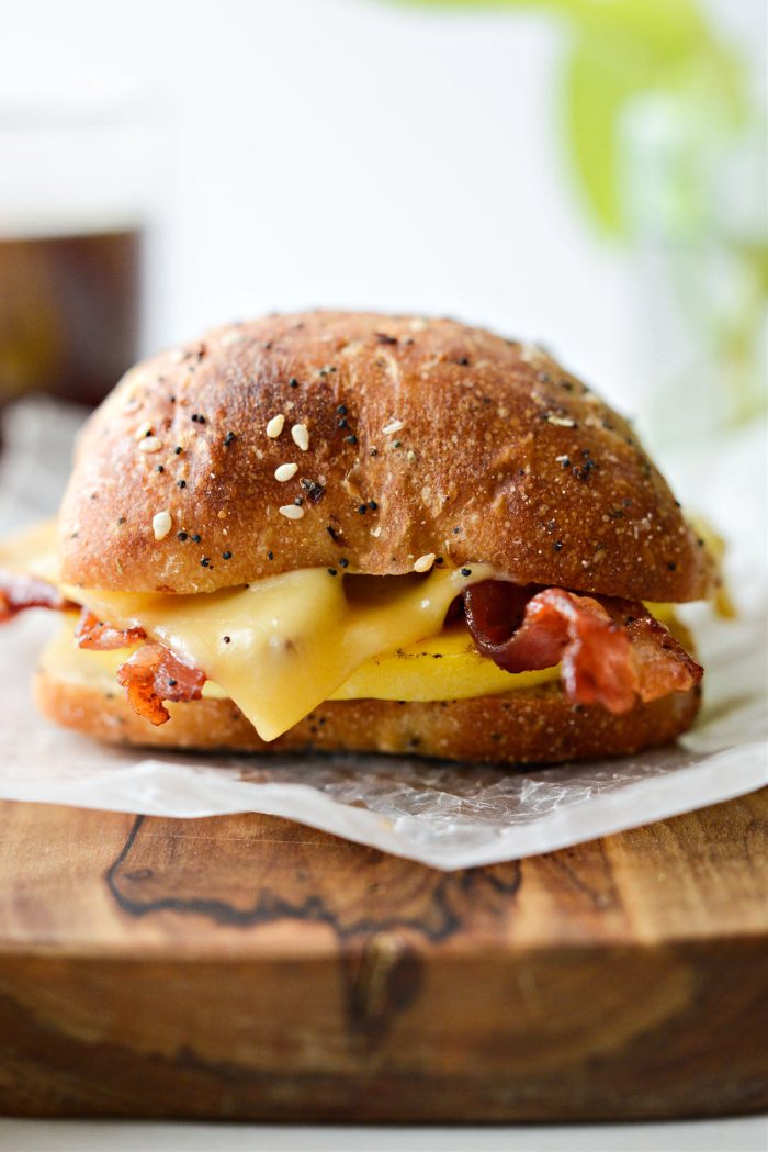 https://www.simplyscratch.com/wp-content/uploads/2023/03/Bacon-Gouda-Breakfast-Sandwich-l-SimplyScratch-8-700x1049.jpg