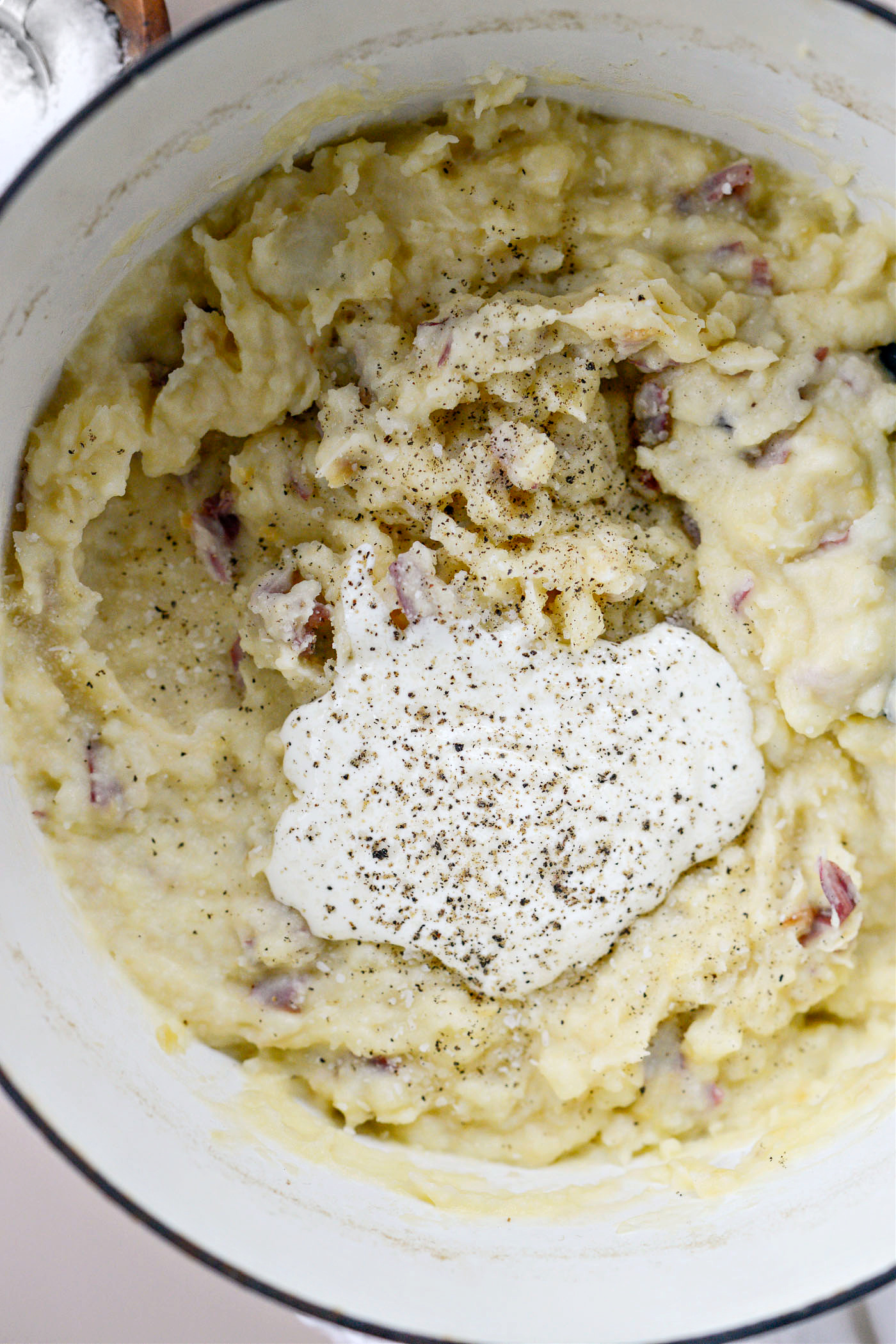 Roasted Garlic Mashed Potatoes - Simply Scratch