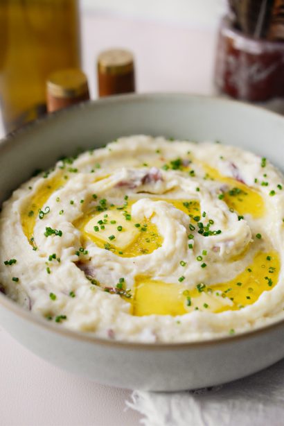 Roasted Garlic Mashed Potatoes - Simply Scratch