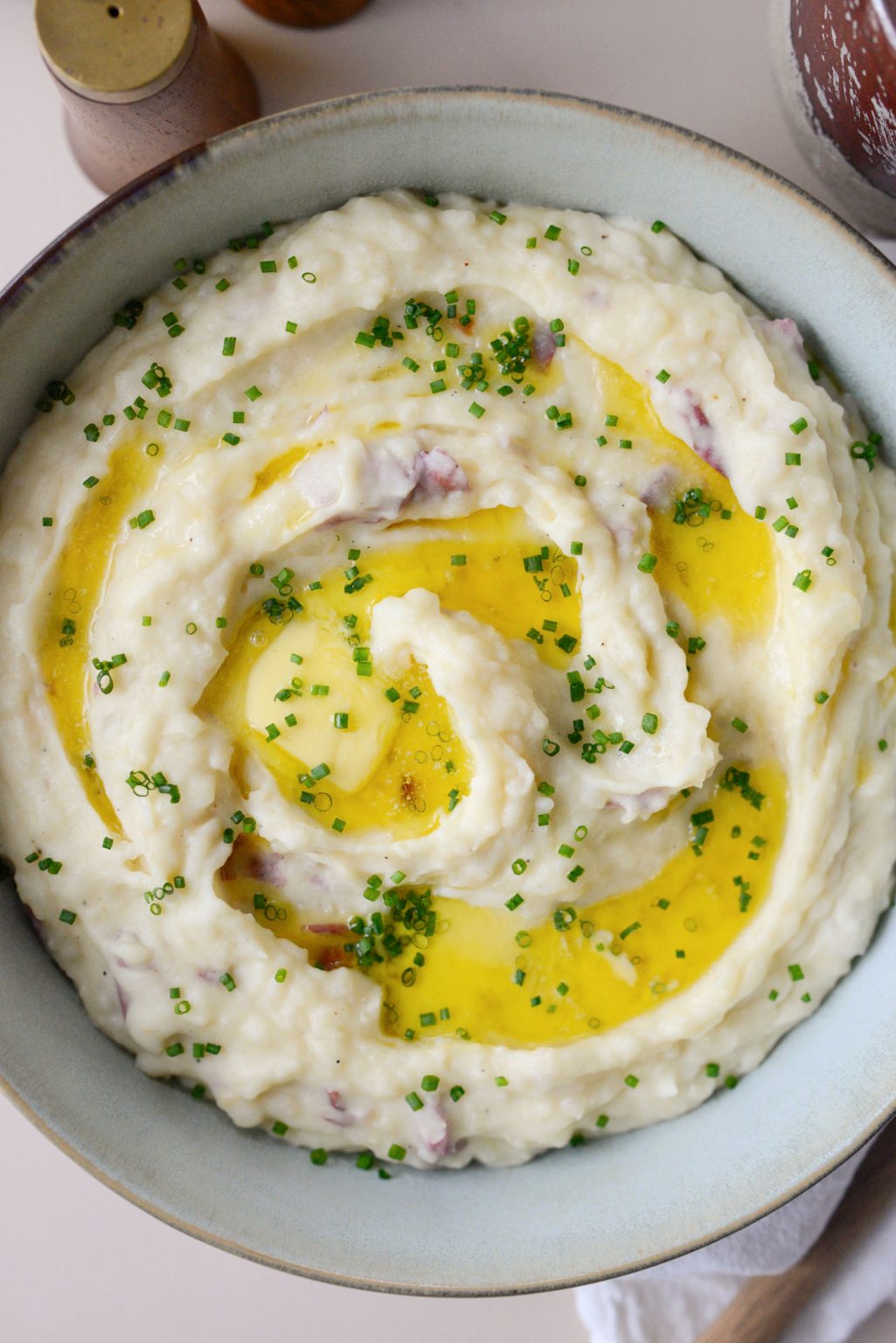 Roasted Garlic Mashed Potatoes - Simply Scratch