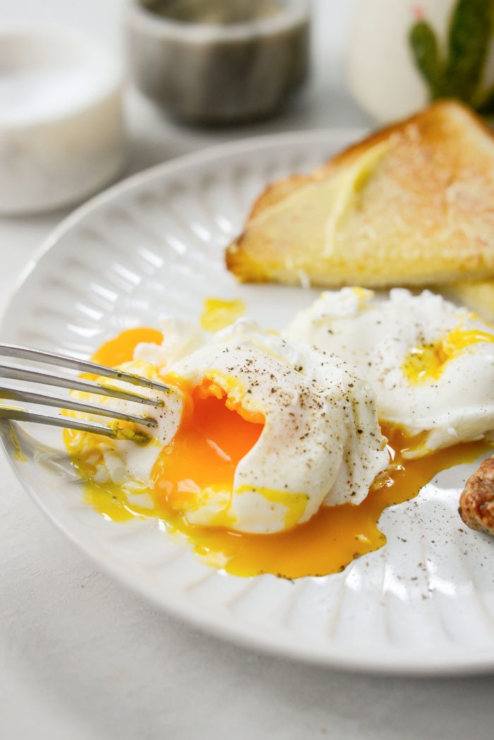 Microwave Poached Eggs