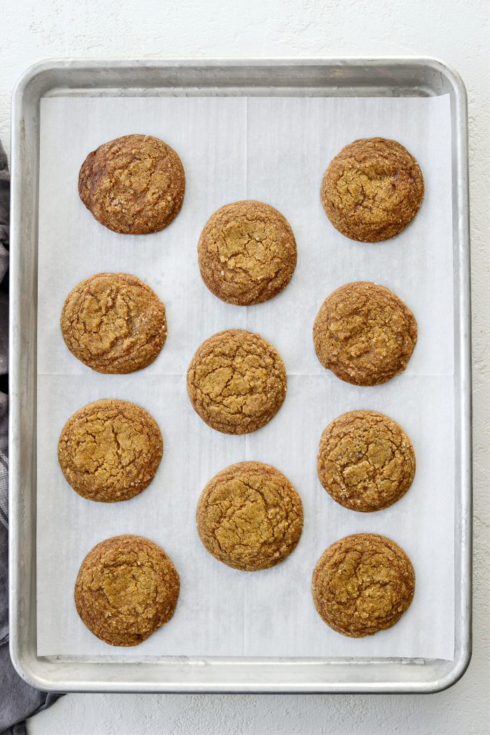 baked cookies