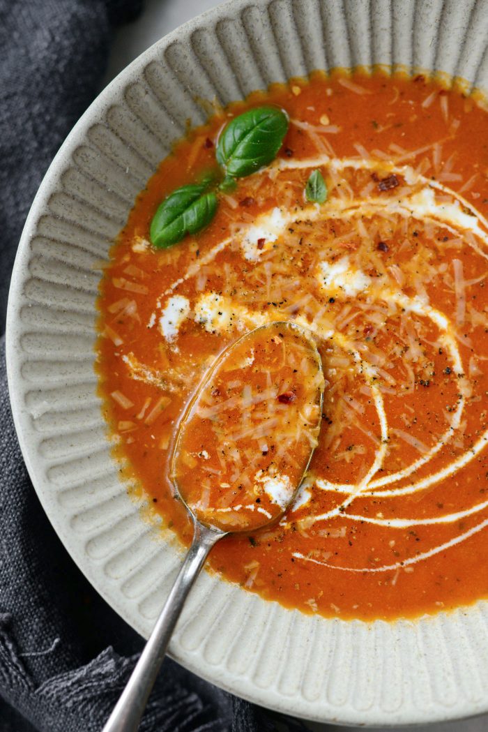 spoonful of Roasted Garlic Tomato Basil Soup