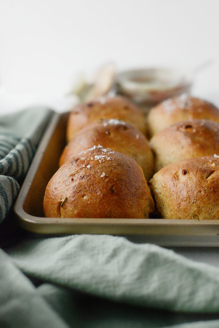 Whole Wheat Caramelized Onions and Rosemary Rolls