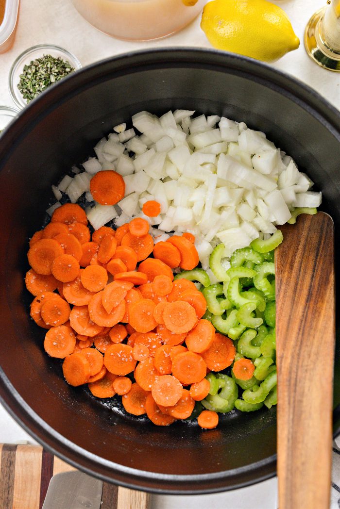 add oil, veggies and salt to dutch oven